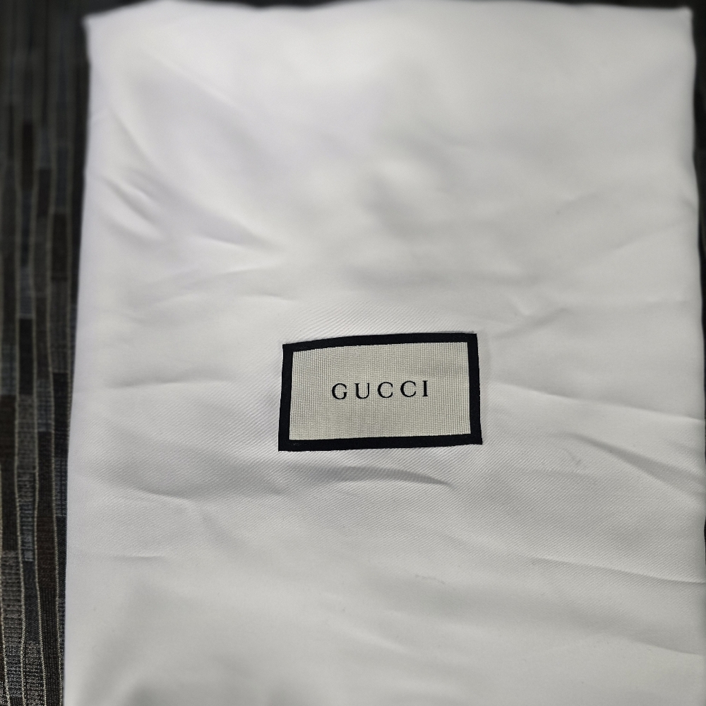 Gucci Green Satchel with Gold Hardware - Picture 16 of 16